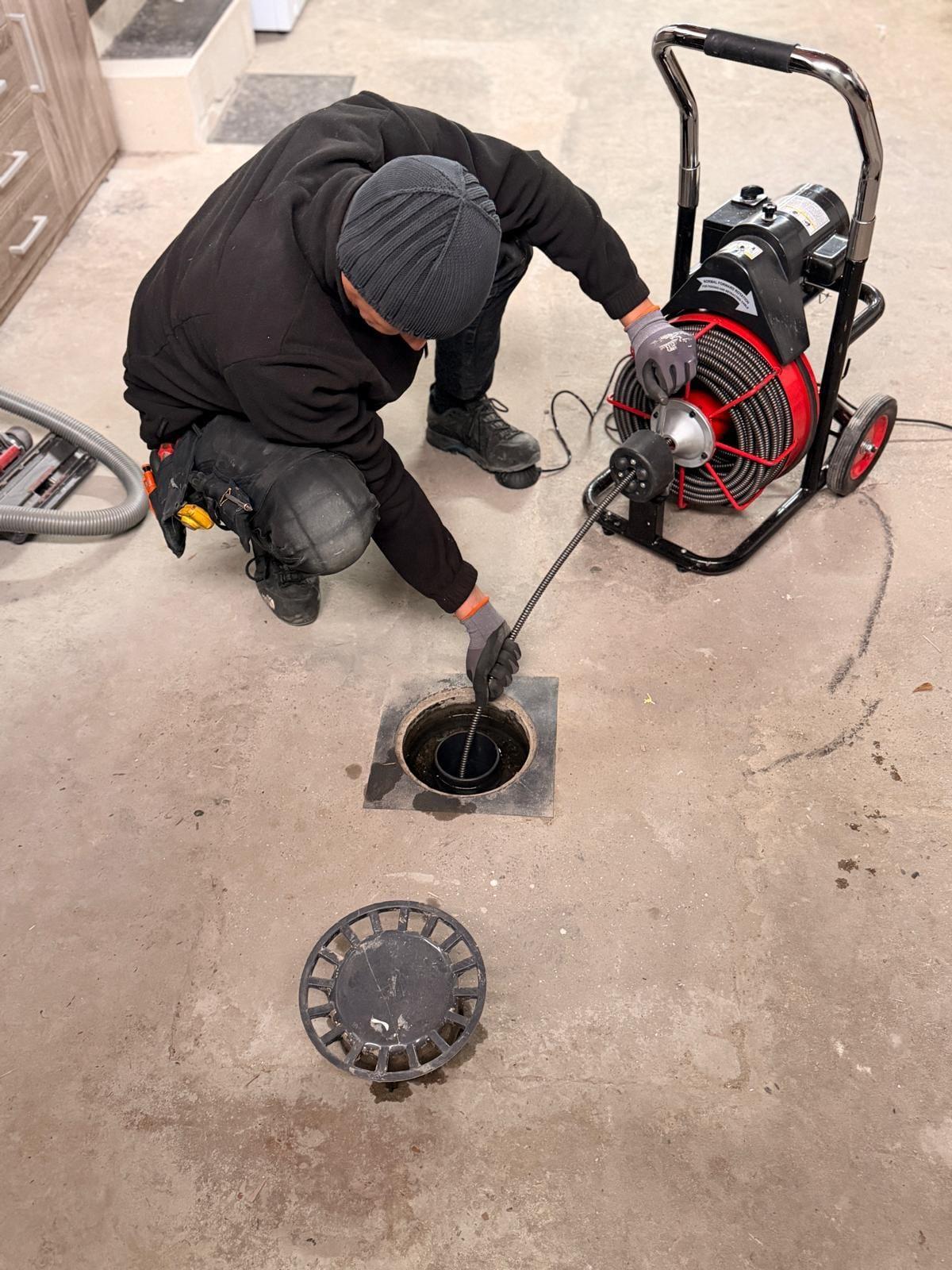 Débouchage d’une canalisation au furet électrique par Vaneco — Ontstopping in Nederland